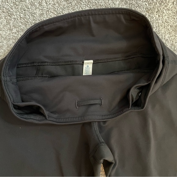 Lululemon Run Inspire Crop Women's Size 6 Black White Dots Leggings - Picture 4 of 13